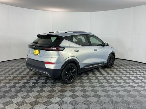 Silver Flare Metallic 2023 Chevrolet Bolt EUV FWD Premier