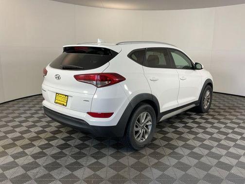 Dazzling White 2018 Hyundai TUCSON SEL