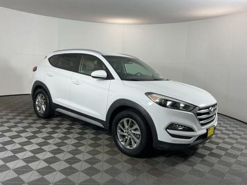 Dazzling White 2018 Hyundai TUCSON SEL
