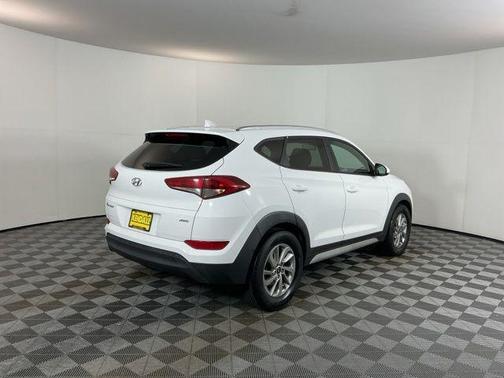 Dazzling White 2018 Hyundai TUCSON SEL