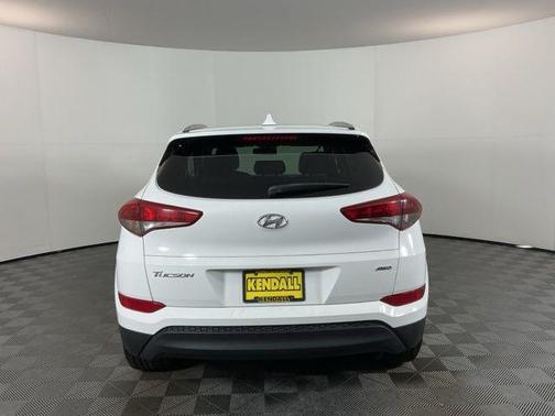Dazzling White 2018 Hyundai TUCSON SEL