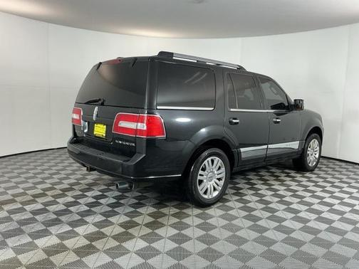 2012 Lincoln Navigator Base