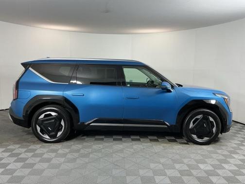 2024 Kia EV9 Land