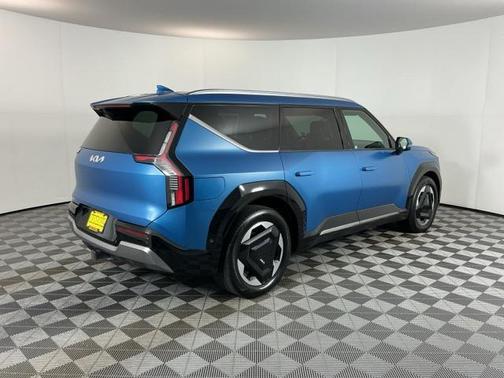 2024 Kia EV9 Land