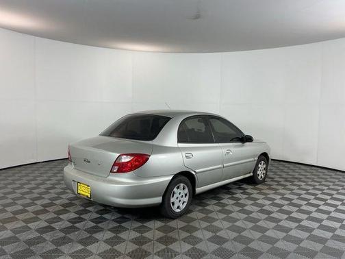 Light Gold 2001 Kia Rio Base