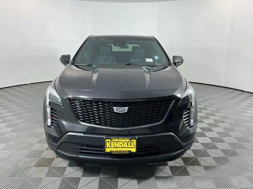 Stellar Black Metallic 2022 Cadillac XT4 Luxury