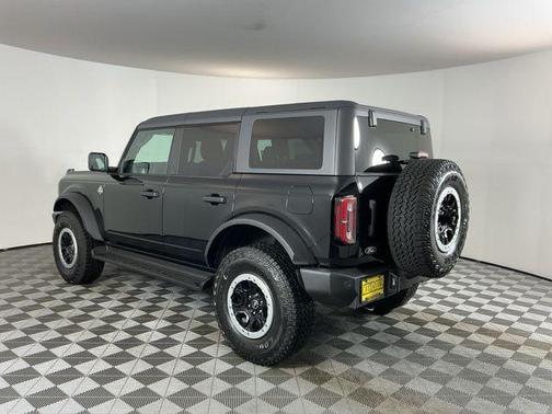 Shadow Black 2026 Ford Bronco Outer Banks