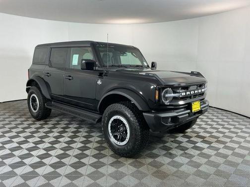 Shadow Black 2026 Ford Bronco Outer Banks