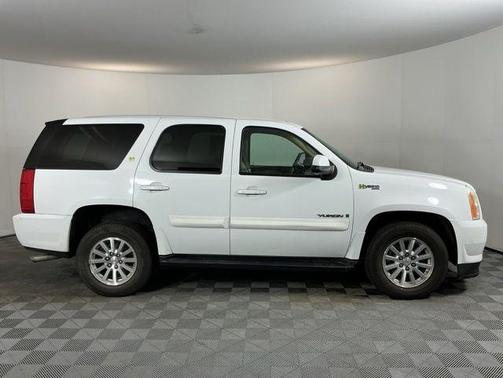 Summit White 2009 GMC Yukon Hybrid Base