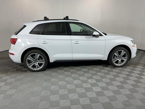 2020 Audi Q5 45 Premium Plus