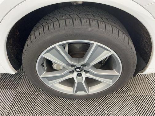 2020 Audi Q5 45 Premium Plus