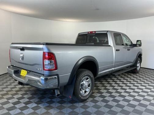 2024 RAM 3500 Tradesman Crew Cab 4x4 8' Box
