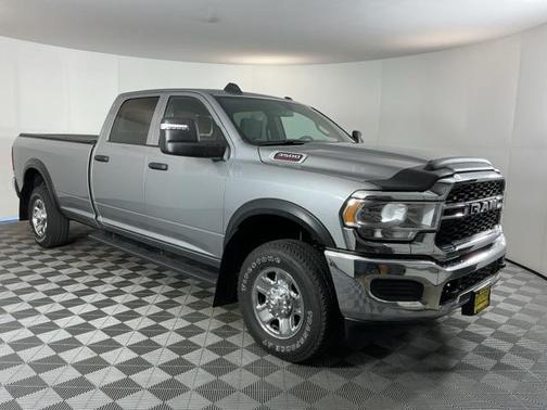 2024 RAM 3500 Tradesman Crew Cab 4x4 8' Box