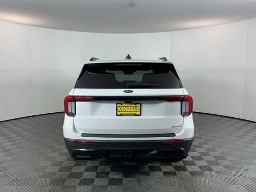 Star White Metallic Tri-Coat 2026 Ford Explorer ST-Line