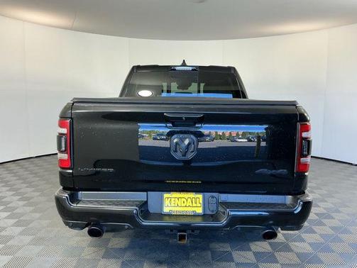 Diamond Black Crystal Pearlcoat 2024 RAM 1500 Limited