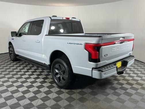 2025 Ford F-150 Lightning LARIAT