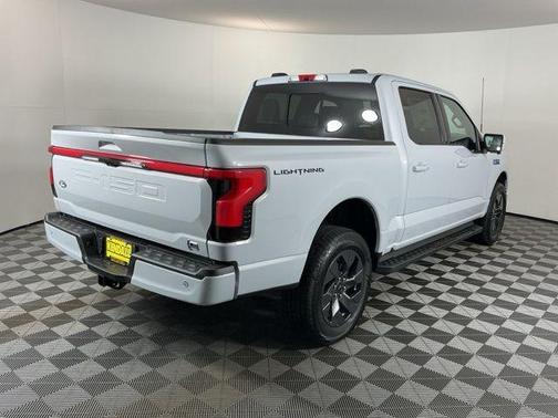 2025 Ford F-150 Lightning LARIAT