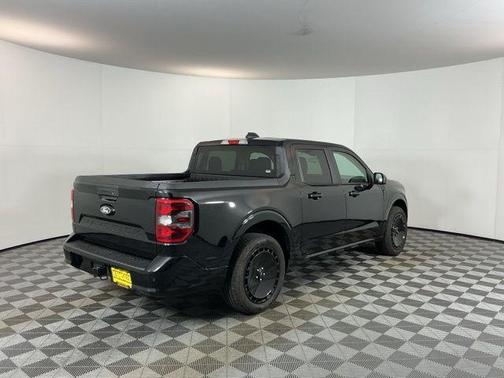 Shadow Black 2025 Ford Maverick Lobo Standard