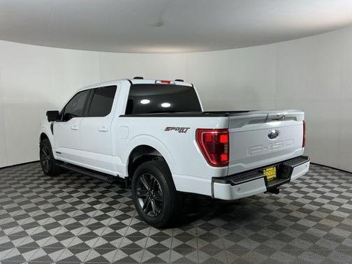 Oxford White 2023 Ford F-150 XLT