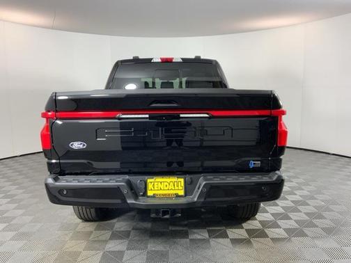 2025 Ford F-150 Lightning LARIAT