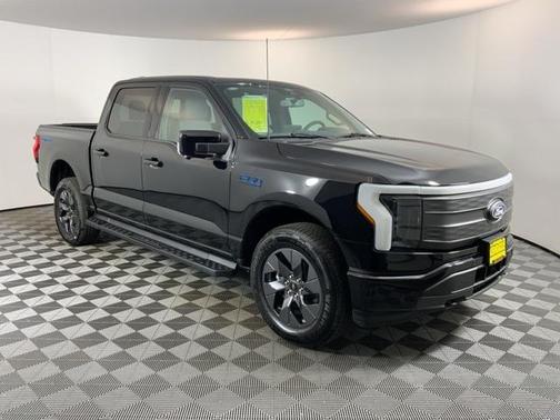 2025 Ford F-150 Lightning LARIAT