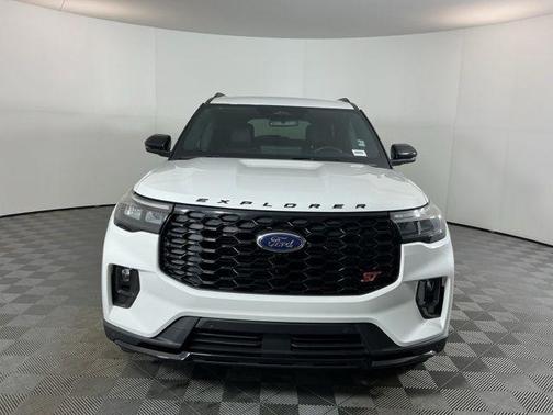 Star White Metallic Tri-Coat 2025 Ford Explorer ST
