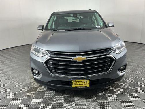 Satin Steel Metallic 2020 Chevrolet Traverse LT Leather