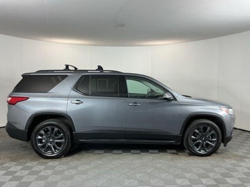 Satin Steel Metallic 2020 Chevrolet Traverse RS