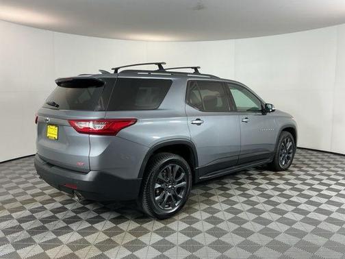Satin Steel Metallic 2020 Chevrolet Traverse RS