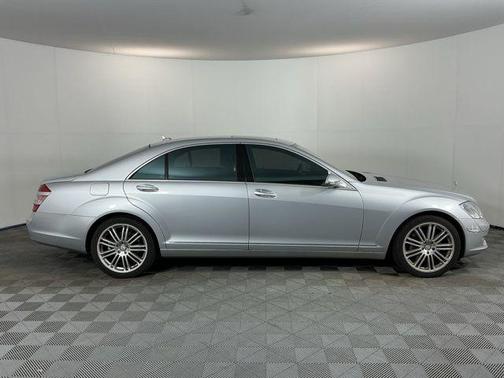 Silver 2009 Mercedes-Benz S-Class 4MATIC