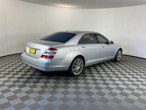 Silver 2009 Mercedes-Benz S-Class 4MATIC