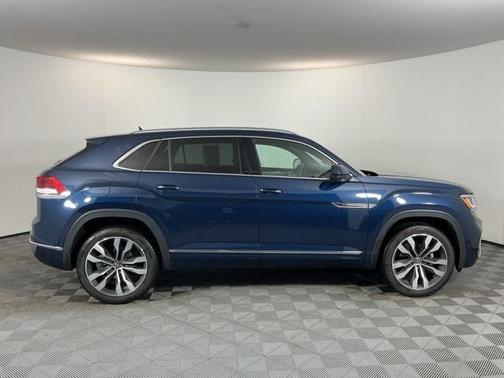 2023 Volkswagen Atlas Cross Sport 3.6L V6 SEL Premium R-Line