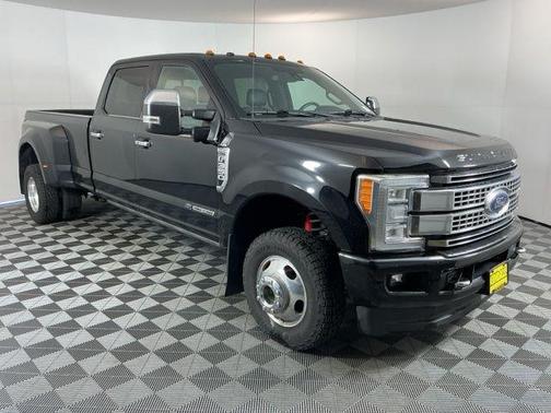 Shadow Black 2017 Ford F-350 Platinum