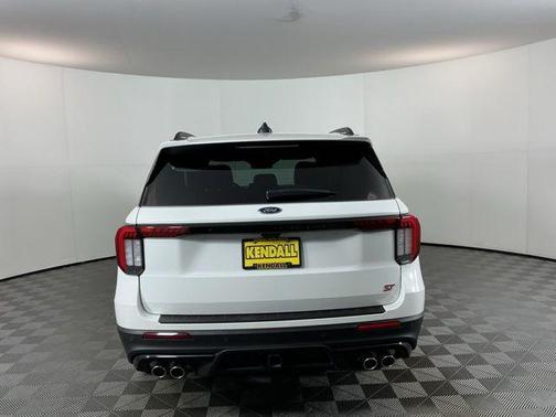 Star White Metallic Tri-Coat 2026 Ford Explorer ST