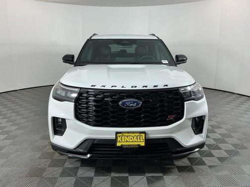 Star White Metallic Tri-Coat 2026 Ford Explorer ST