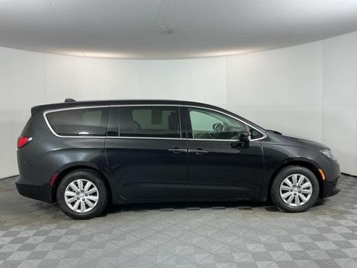 2018 Chrysler Pacifica L