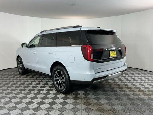 Silver Metallic 2025 Ford Expedition Platinum