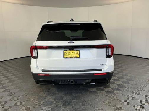 Star White Metallic Tri-Coat 2025 Ford Explorer ST-Line