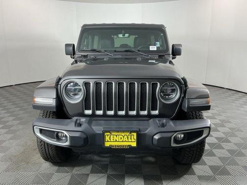 Granite Crystal Metallic Clearcoat 2020 Jeep Wrangler Unlimited Sahara