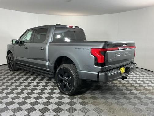2025 Ford F-150 Lightning Platinum
