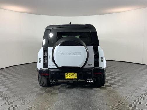 2023 Land Rover Defender 110 V8