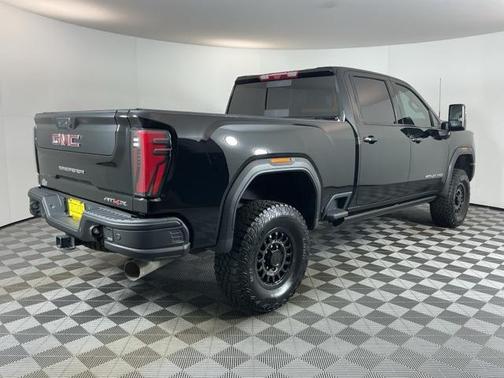 2025 GMC Sierra 2500 AT4