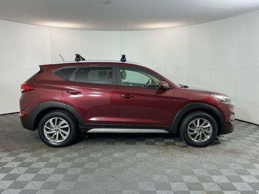 Ruby Wine 2017 Hyundai TUCSON SE