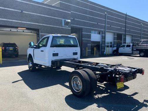 2025 Ford F-350 XL