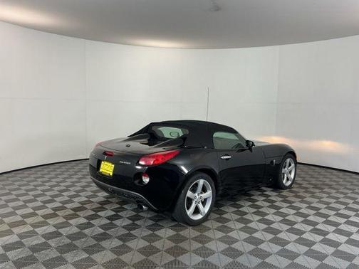 Mysterious Black 2006 Pontiac Solstice Base