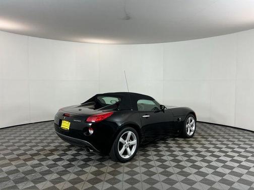 Mysterious Black 2006 Pontiac Solstice Base