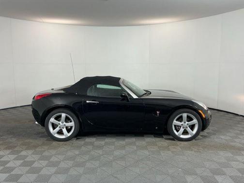 Mysterious Black 2006 Pontiac Solstice Base