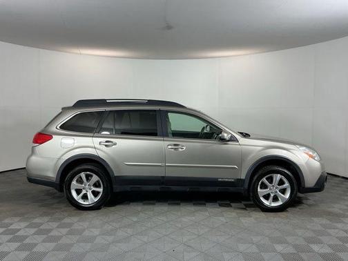 Tungsten Metallic 2014 Subaru Outback 2.5i Limited