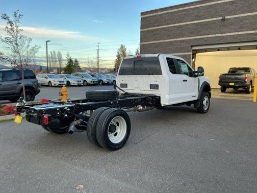 Oxford White 2026 Ford F-450 DRW