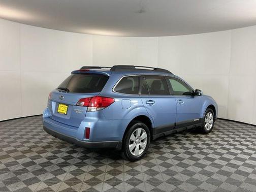 2010 Subaru Outback 2.5 i Premium